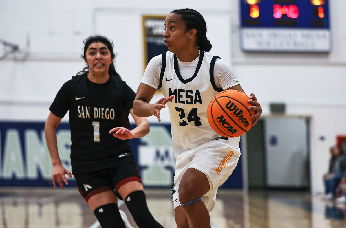 Maleah Porch led the Olympians&nbsp; finishing with 20 points, 3 rebounds, 6 assists, and a block. (Photo: Nicole Noel)